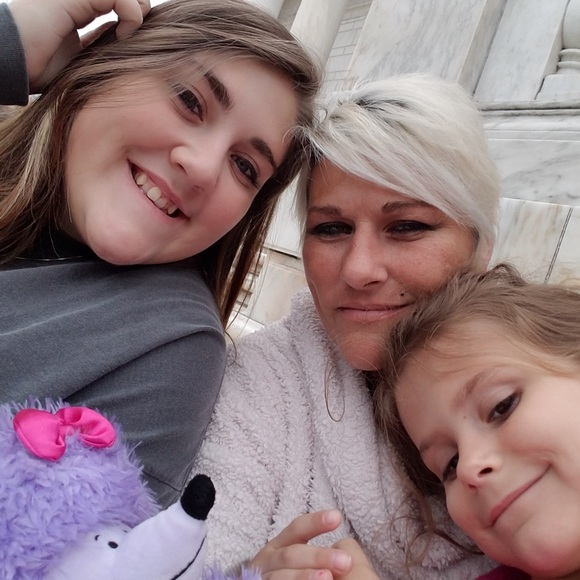 Meet the Posher Other - Meet your Posher, Melanie